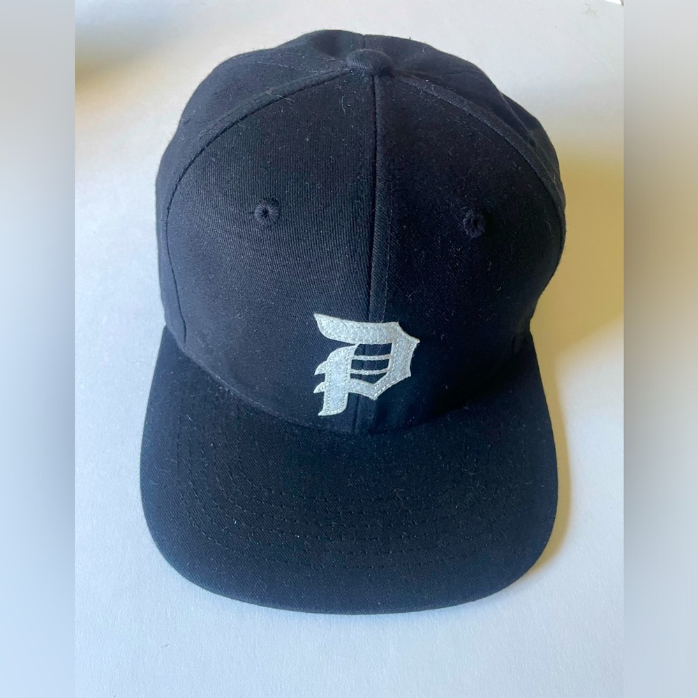 Primitive baseball cap